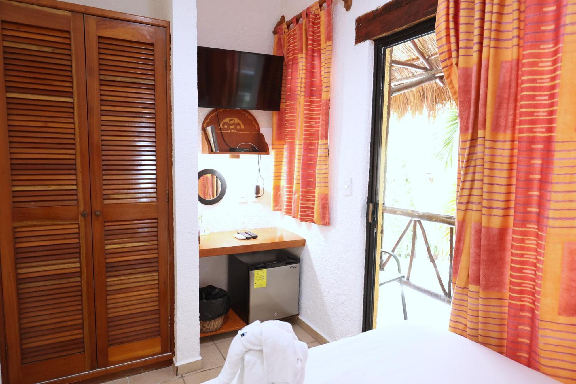 Hotel Bosque Caribe, 5Th Av. Zone ปลายาเดลการ์เมน ภายนอก รูปภาพ